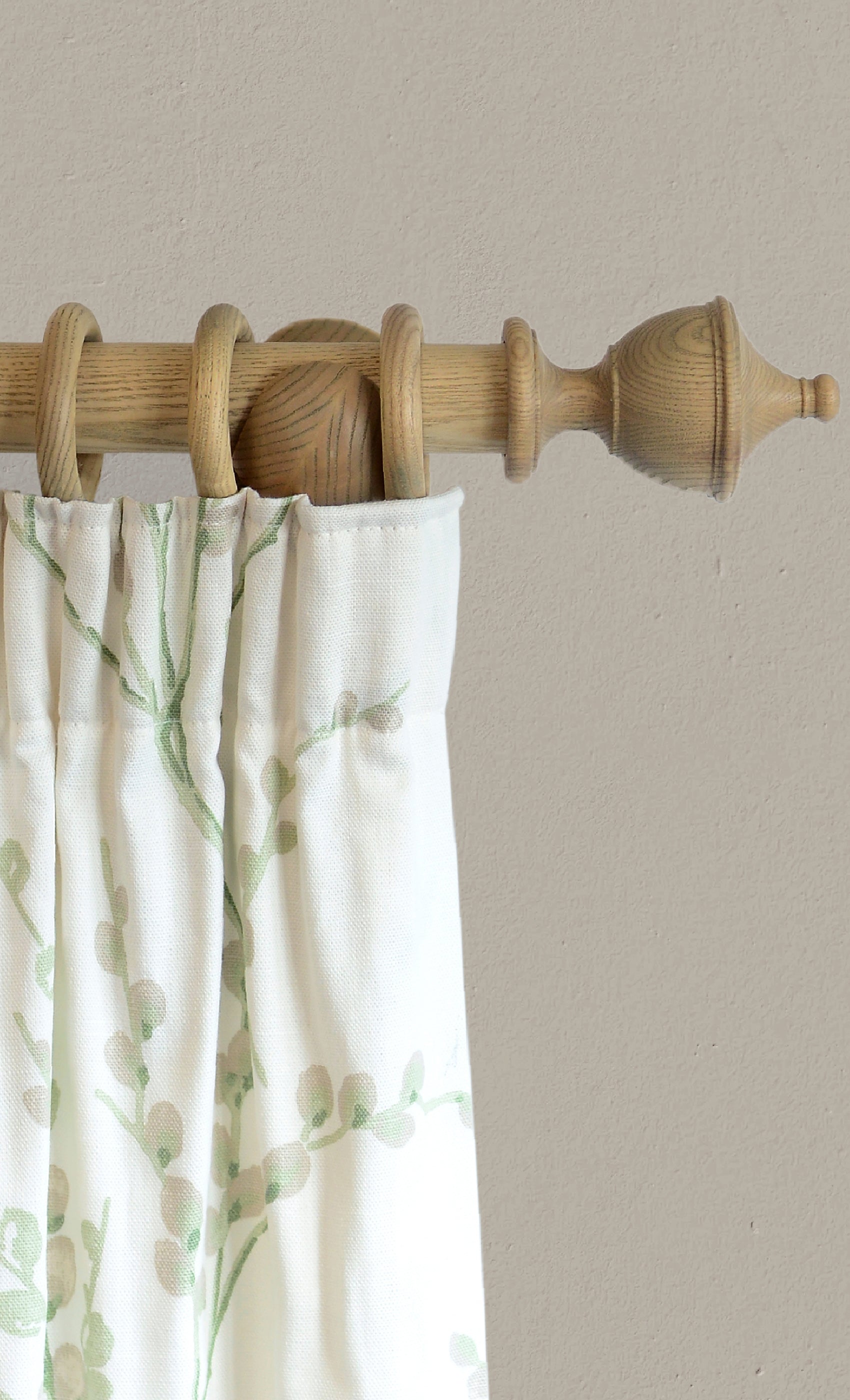 Laura Ashley Haywood Curtain Pole Set in Washed oak