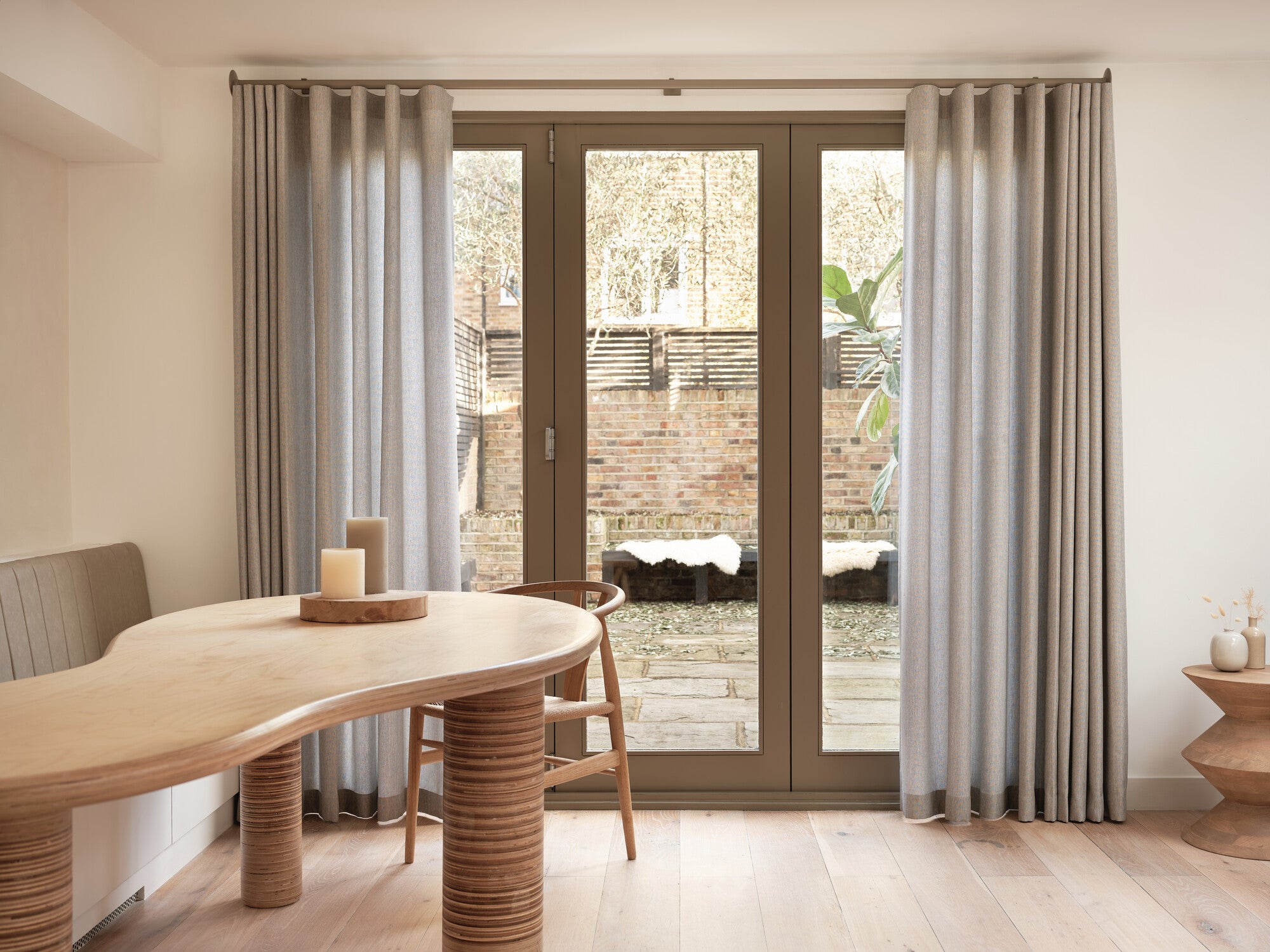 Silent Gliss 7630 Corded Metropole in Taupe