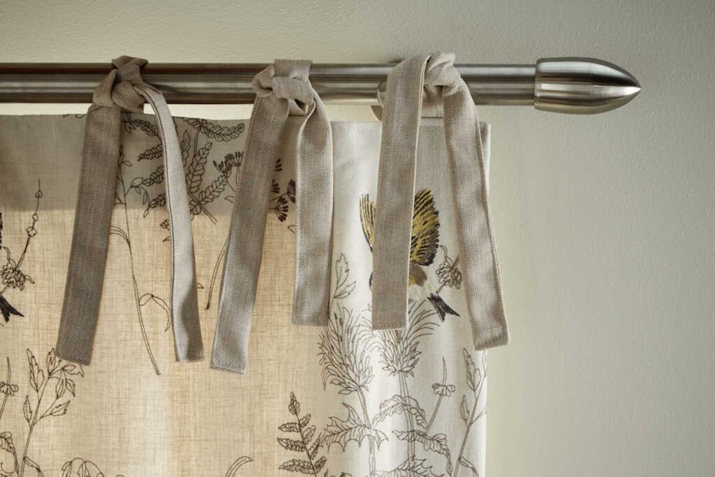 Hallis Neo Spun Brass Bullet 3-Sided Bay Window Curtain Pole Set