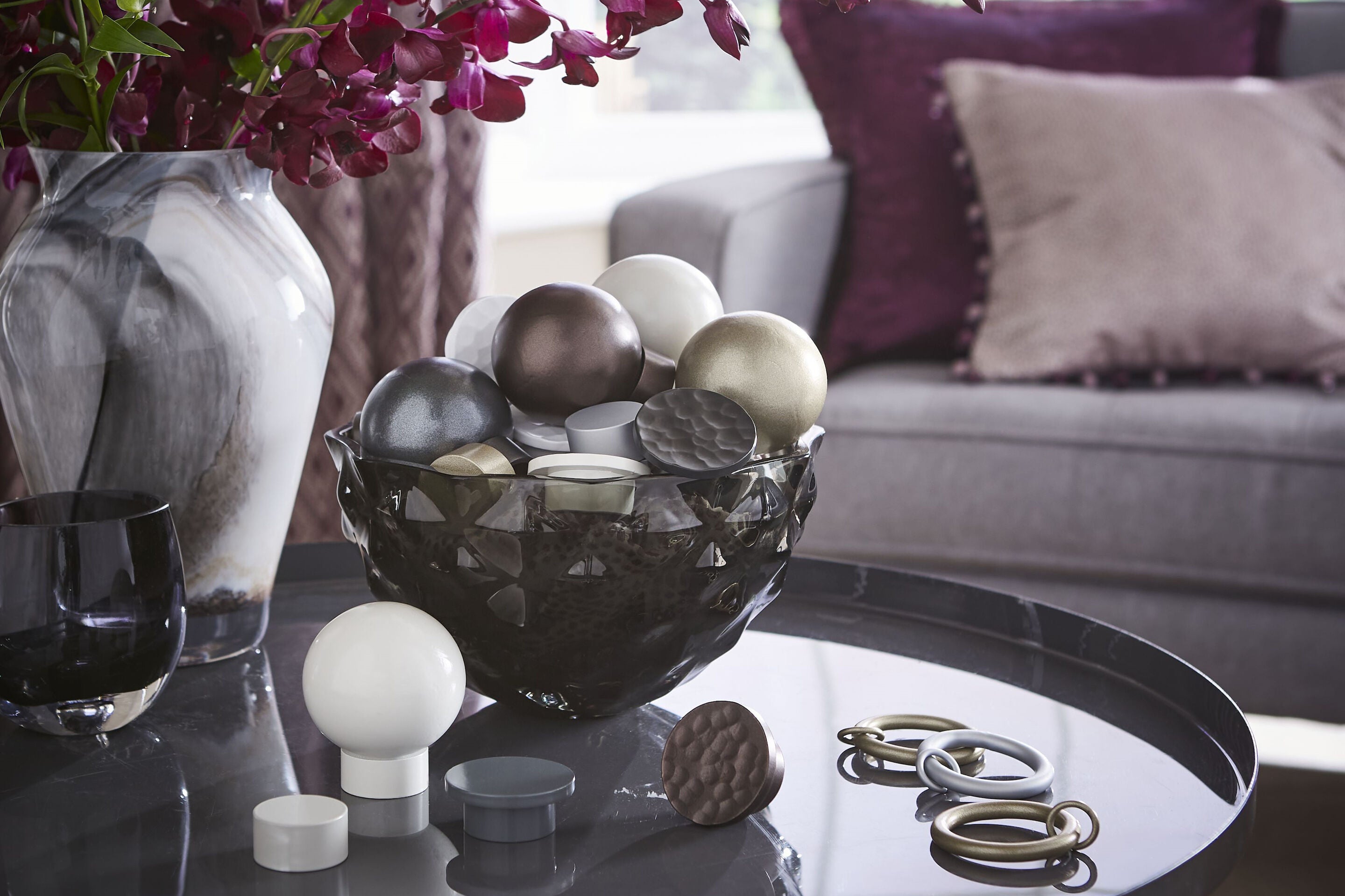 Arc Ball curtain pole in Soft Silver, room view