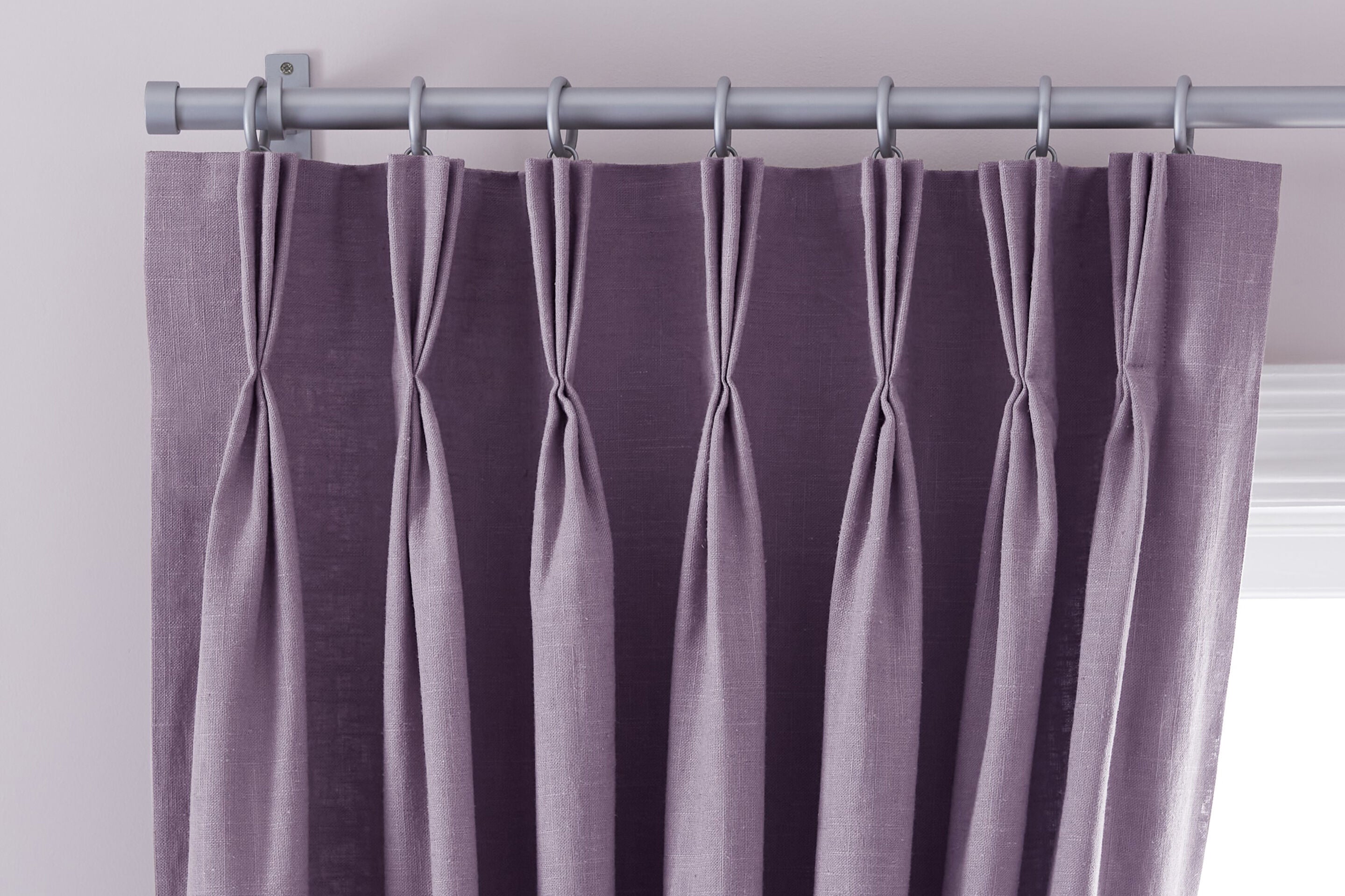 Arc Stud curtain pole in Soft Silver, room view