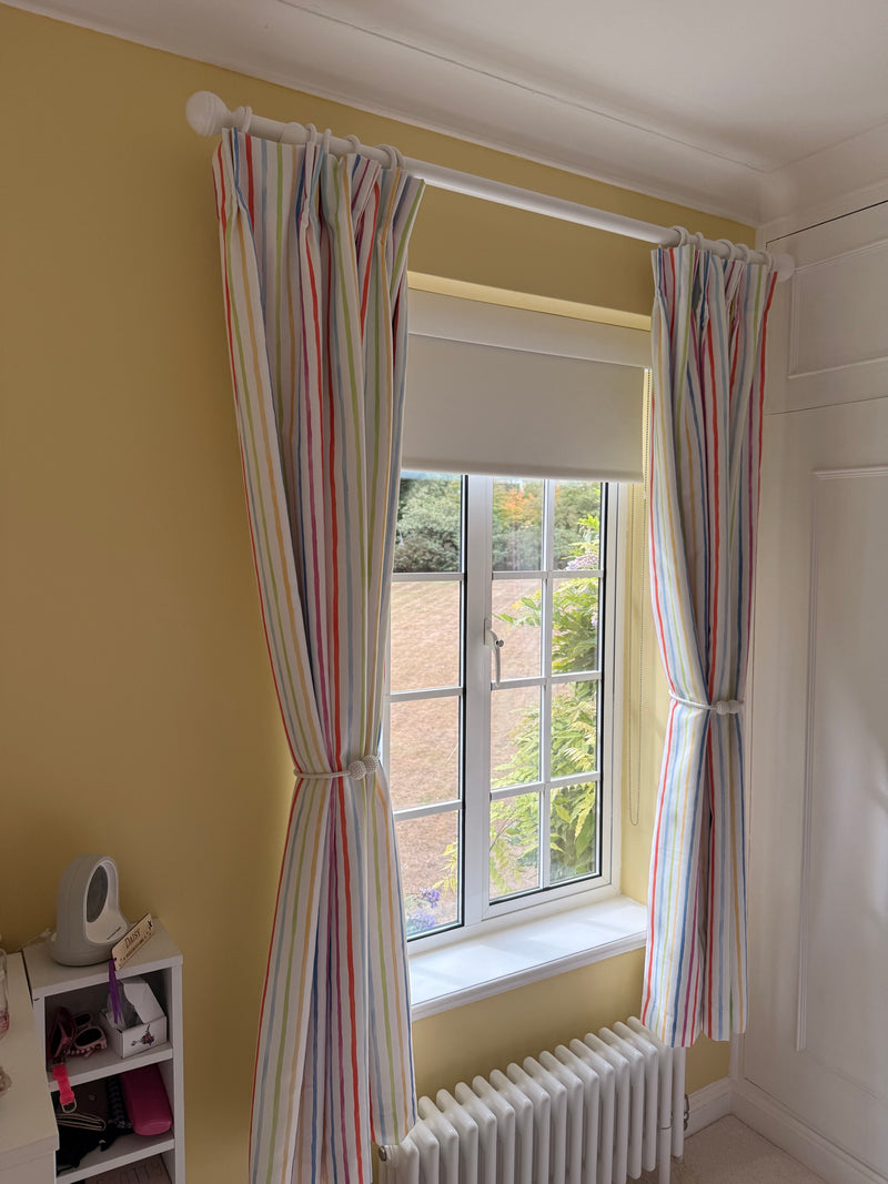Laura Ashley Wood Ribbed Ball curtain pole in Cotton, customer photo