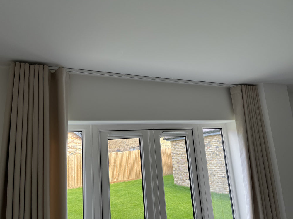 Silent Gliss 6870 track installed, customer photo from Michelle