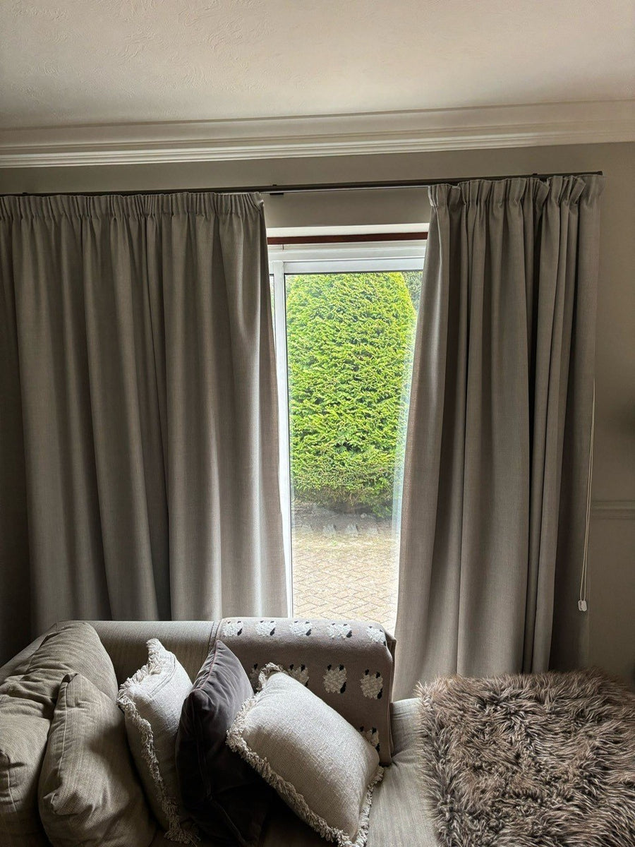 Silent Gliss 7630 Corded Metropole installed, customer photo from Anita