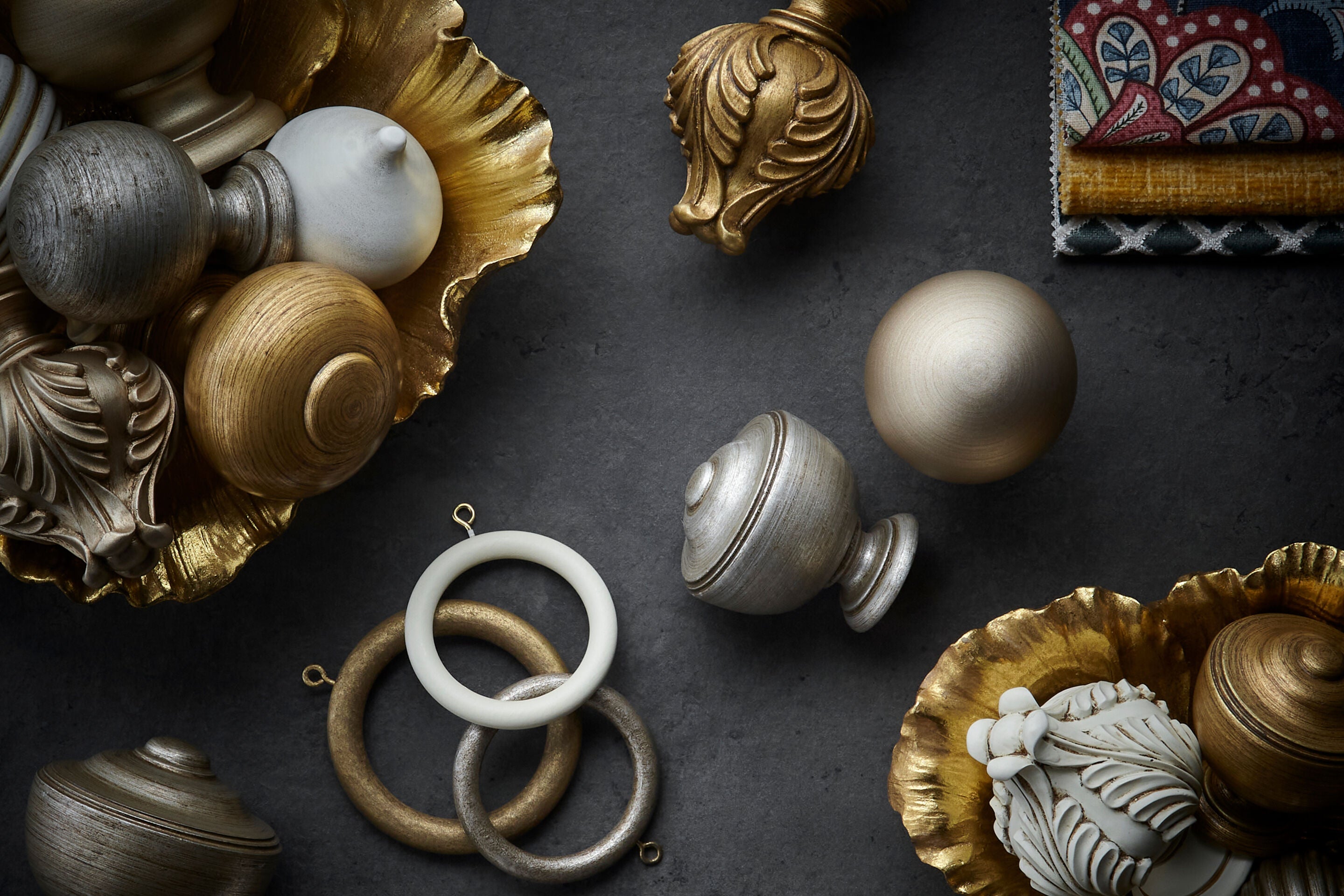 Museum Plain Ball curtain pole in Cream & Gold, room view